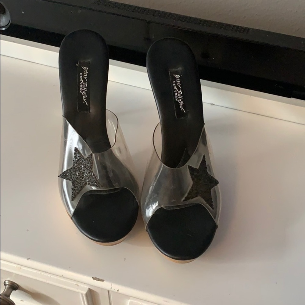 Betsey Johnson gold tip stilettos Star